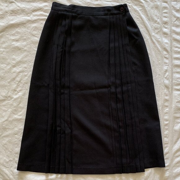Women's Vintage Pleated Skirt by Fersten - Black - Size 8 - Made in Canada - Picture 1 of 9